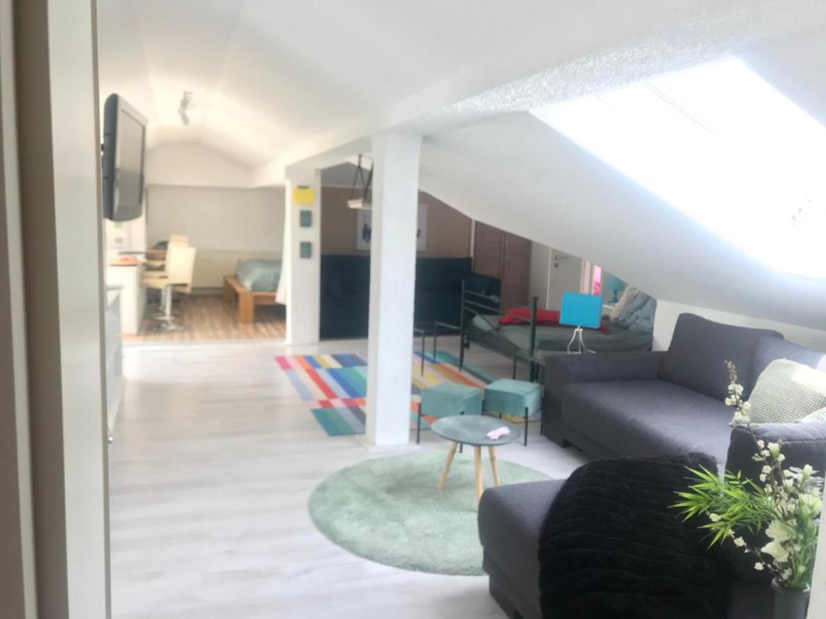 Ue Villa 4 Zimmer 希尔沙伊德 外观 照片